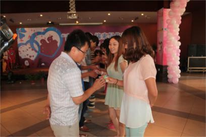 男女青年互動游戲 男女青年互動游戲